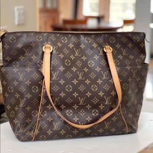 💎TOP ZIPPER💎 Louis Vuitton X large tote